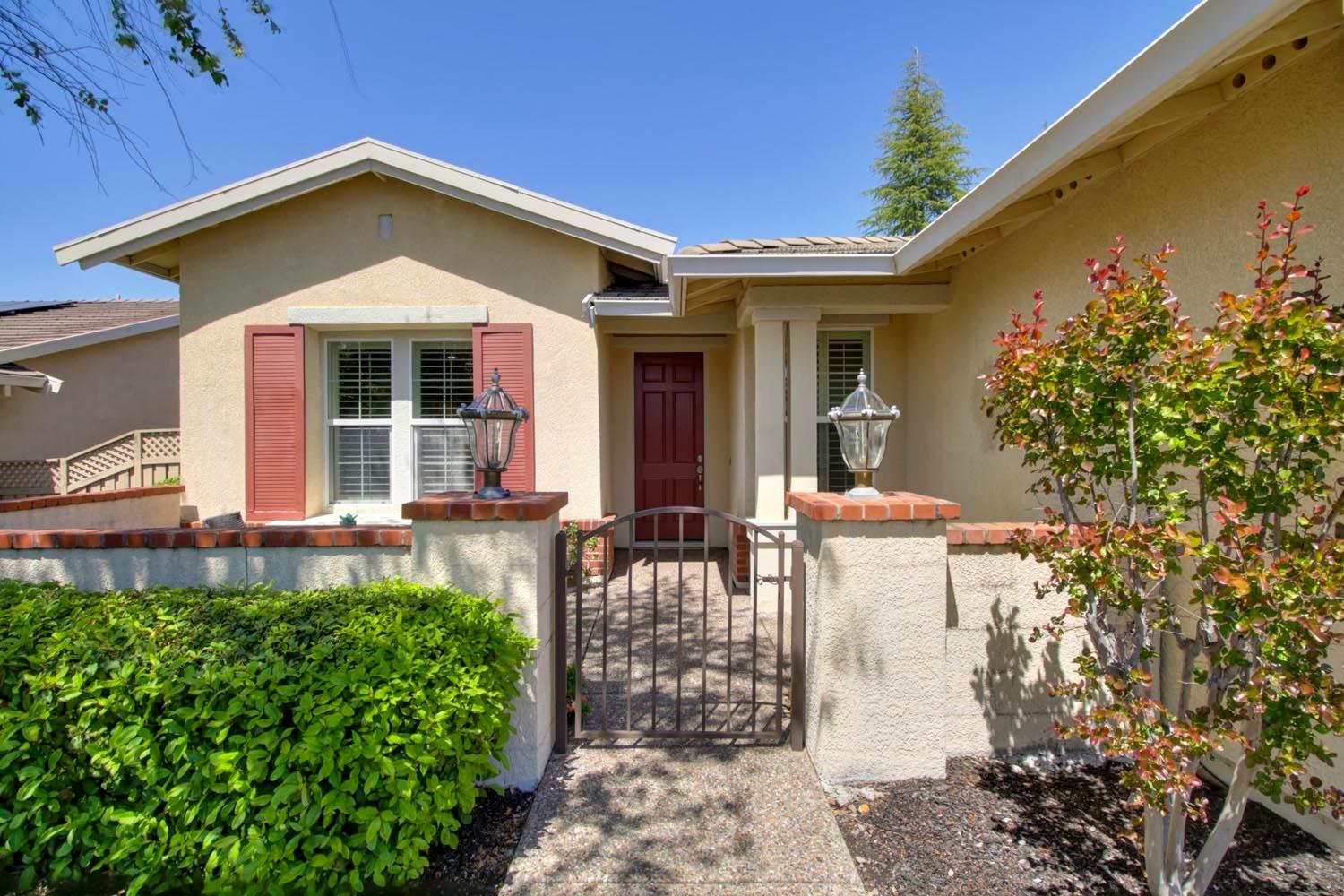 Detail Gallery Image 3 of 44 For 1960 Viola View Ct, Lincoln,  CA 95648 - 2 Beds | 2 Baths