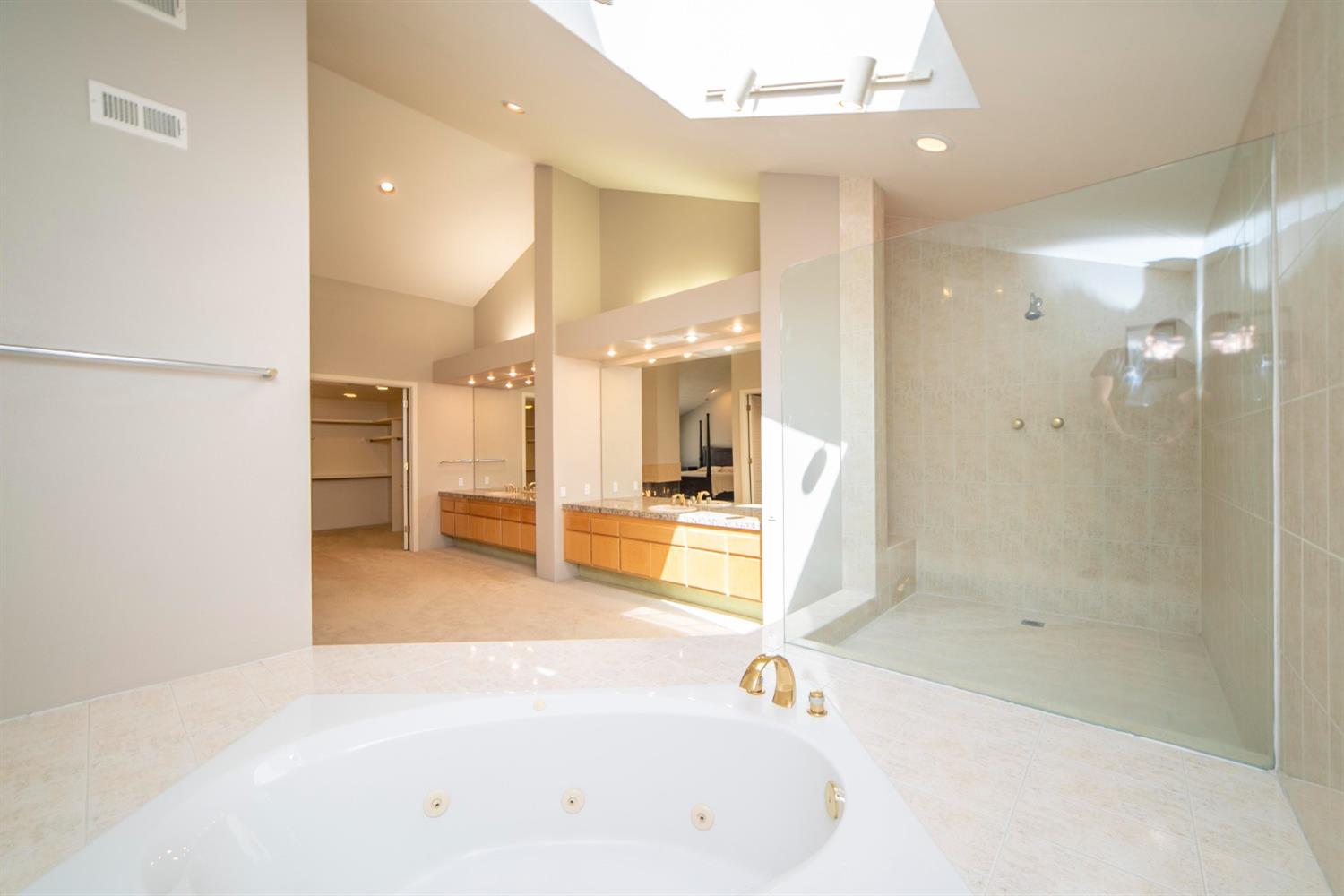 Detail Gallery Image 79 of 94 For 11457 Huntington Village Ln, Gold River,  CA 95670 - 4 Beds | 4/2 Baths