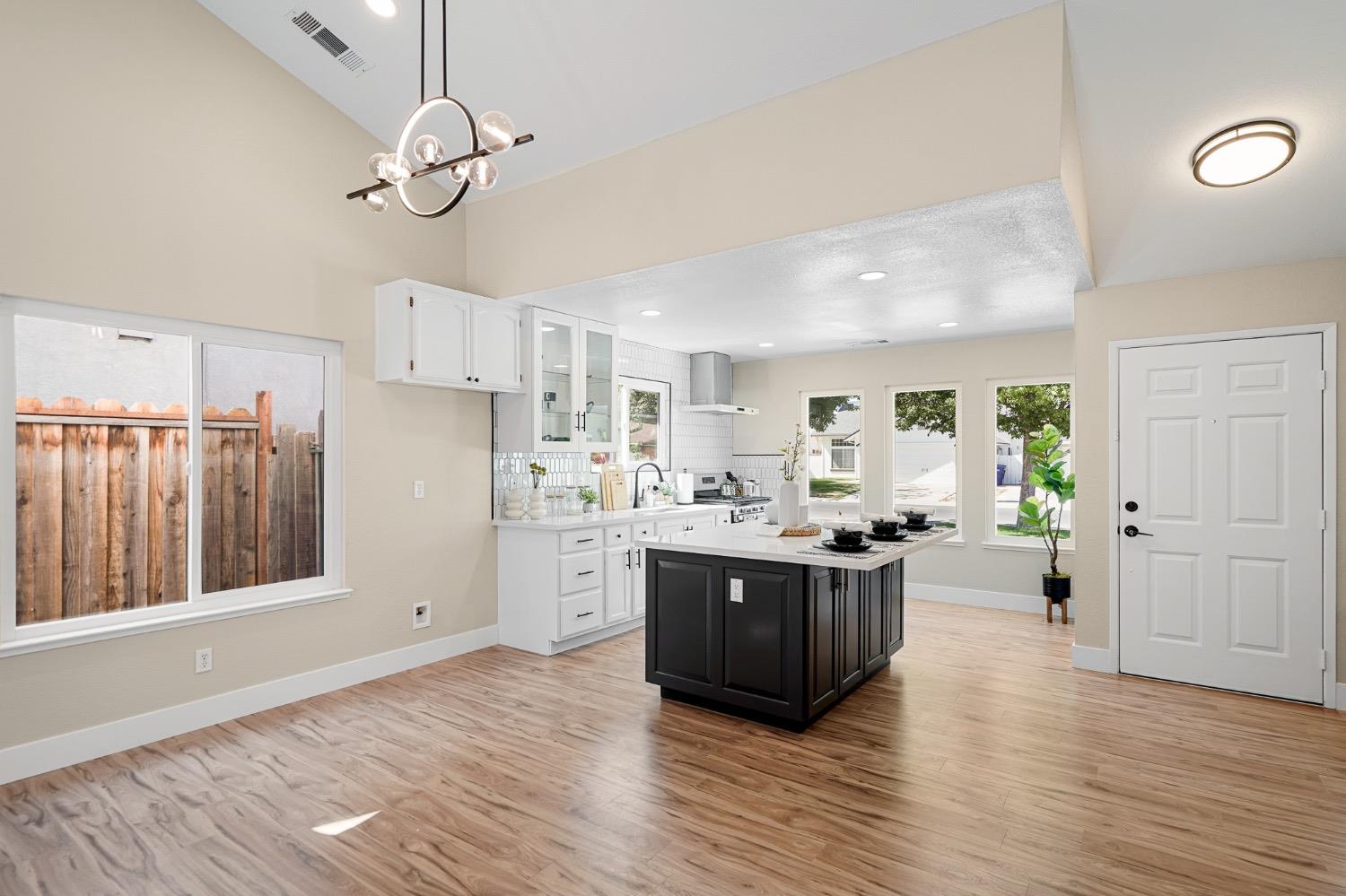 Detail Gallery Image 13 of 39 For 404 Kirbys Mill Dr, Modesto,  CA 95358 - 3 Beds | 2 Baths