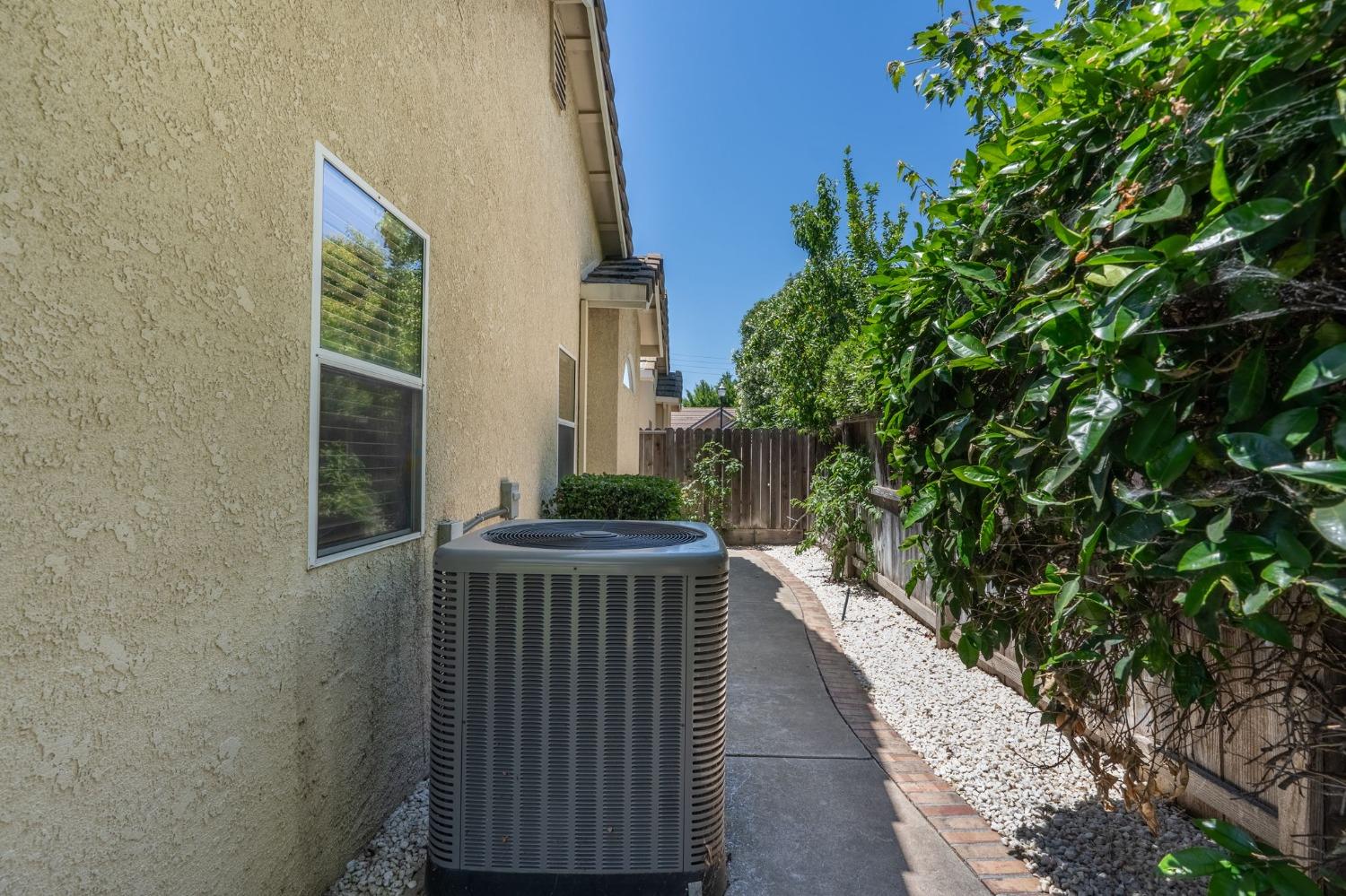 Detail Gallery Image 31 of 32 For 2205 Curzon Dr, Modesto,  CA 95355 - 3 Beds | 2 Baths