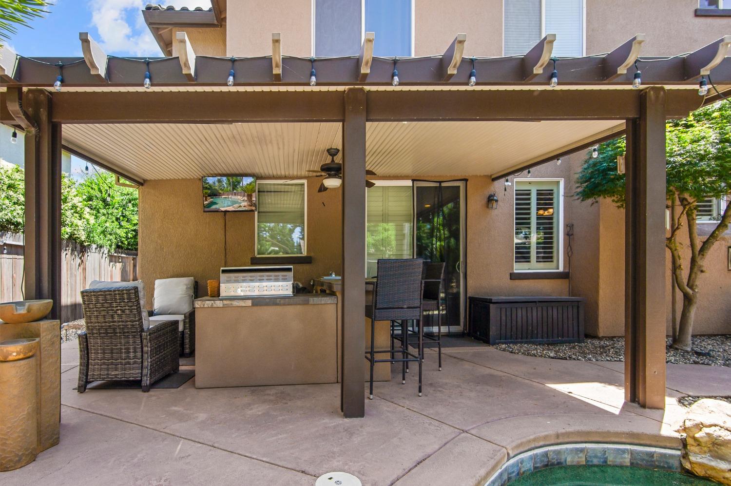 Detail Gallery Image 44 of 47 For 2566 Parkcrest Way, Roseville,  CA 95747 - 3 Beds | 2/1 Baths