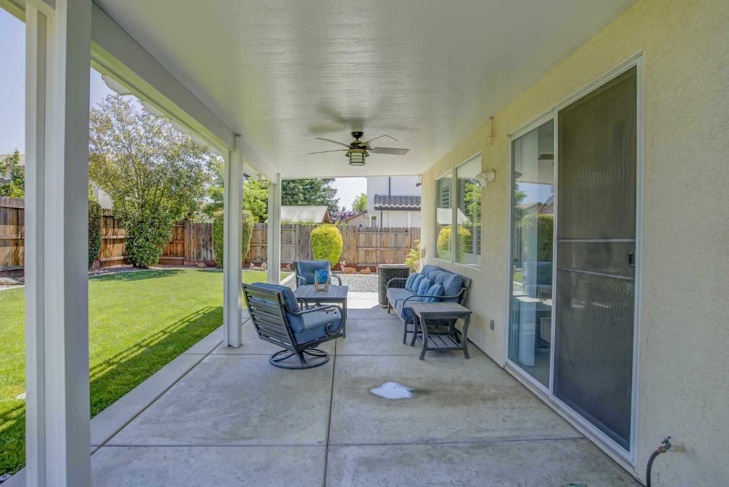 Detail Gallery Image 9 of 43 For 965 Blackwell Way, Galt,  CA 95632 - 4 Beds | 2/1 Baths