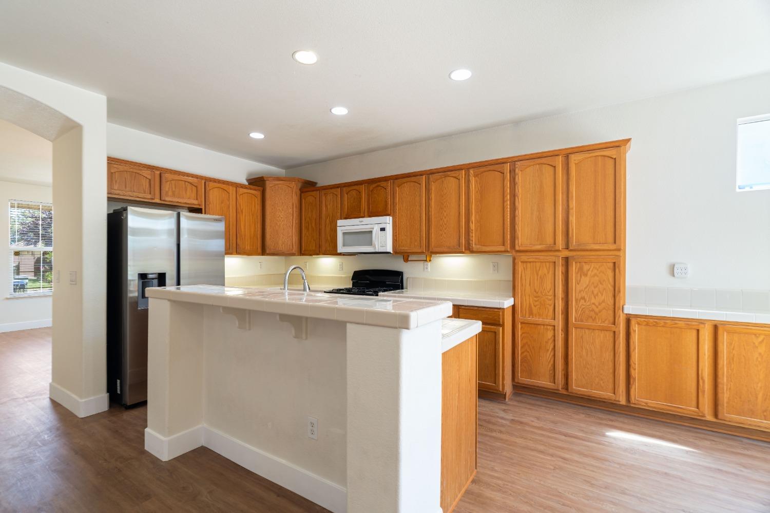 Detail Gallery Image 11 of 41 For 9443 Marius Way, Sacramento,  CA 95829 - 4 Beds | 2 Baths