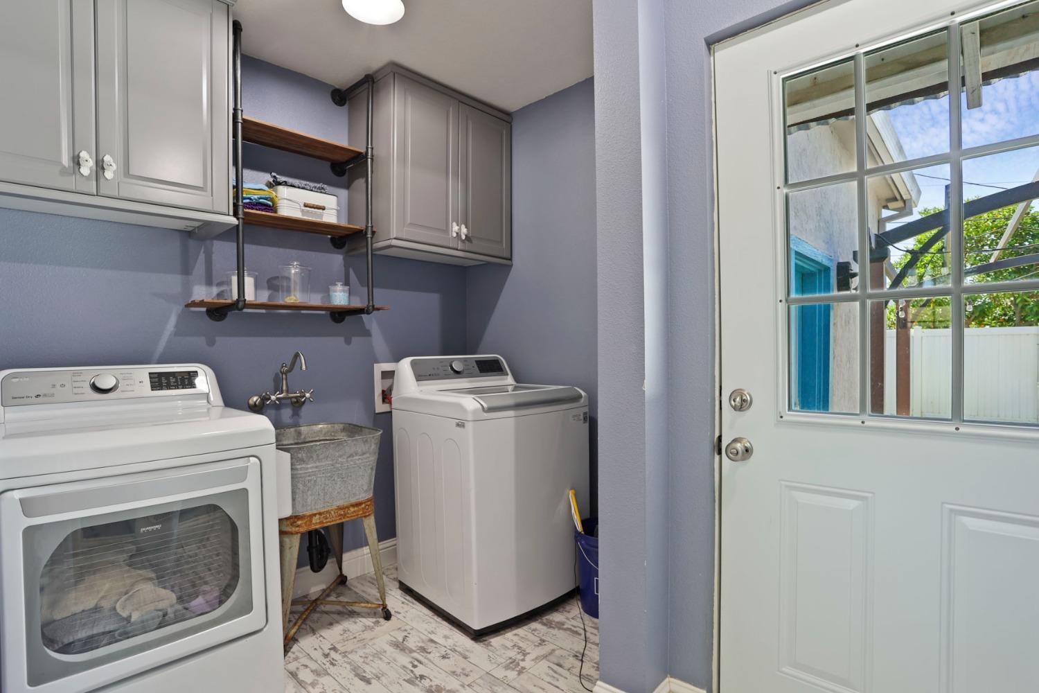 Detail Gallery Image 24 of 41 For 1120 W Oak St, Lodi,  CA 95240 - 3 Beds | 2 Baths