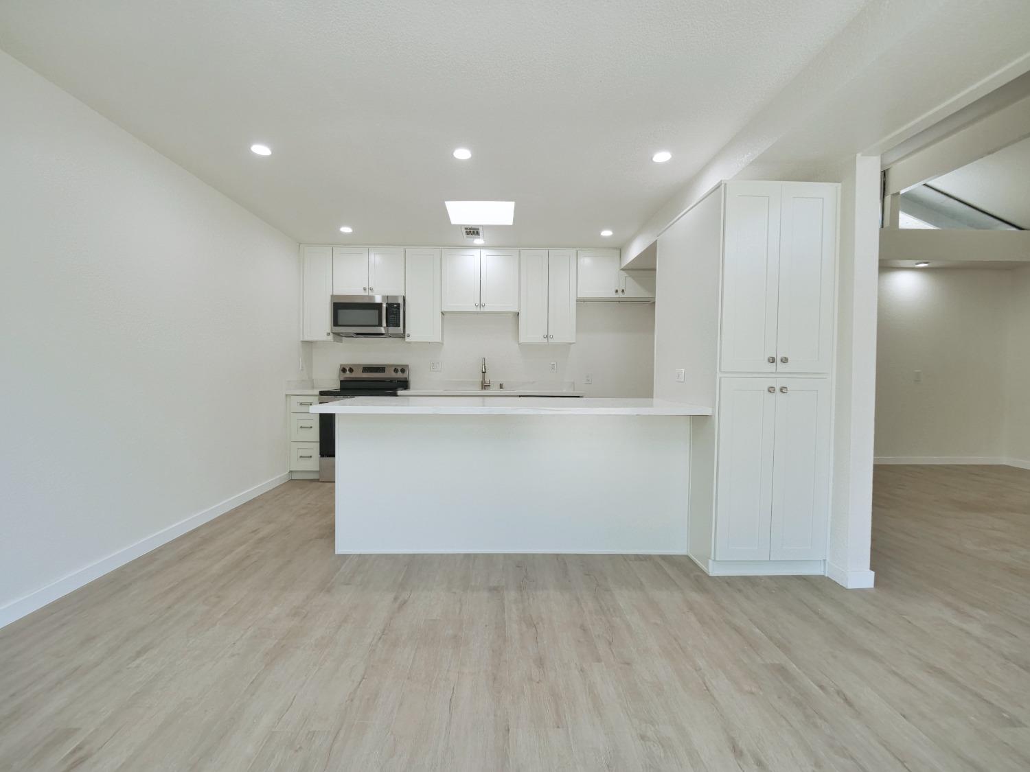 Detail Gallery Image 22 of 52 For 14 Blue Heron Ct, Sacramento,  CA 95833 - 2 Beds | 2 Baths