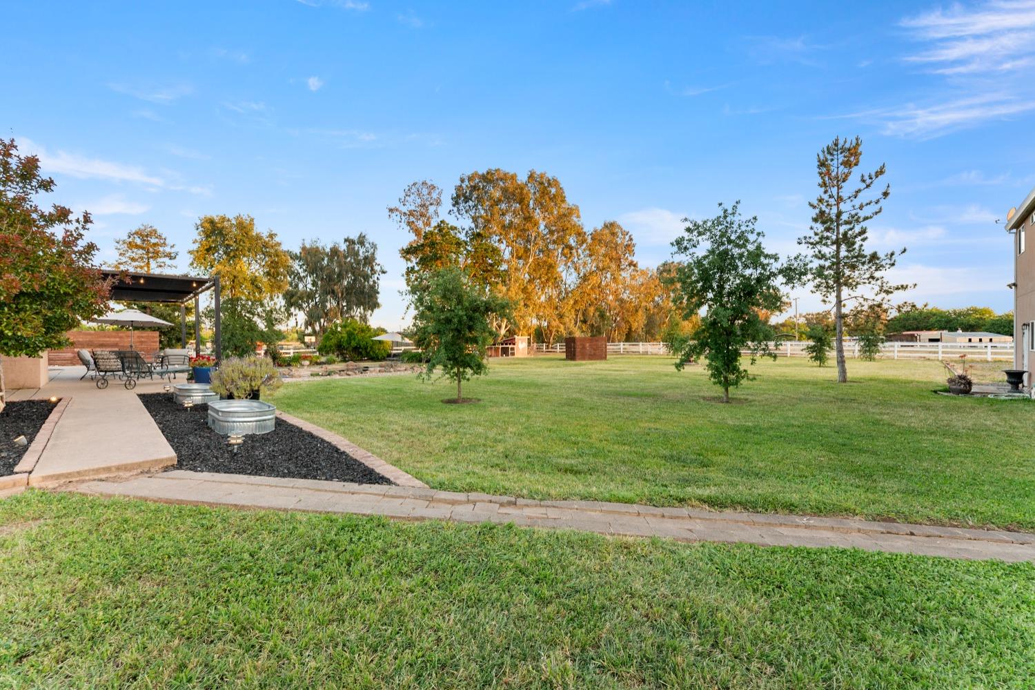 Detail Gallery Image 88 of 99 For 11750 Cresthill Dr, Elk Grove,  CA 95624 - 4 Beds | 2 Baths