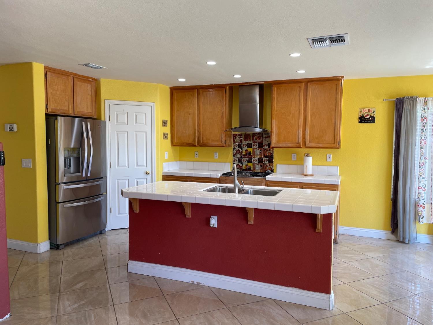 Detail Gallery Image 11 of 37 For 29 Acero Ct, Sacramento,  CA 95835 - 4 Beds | 3 Baths
