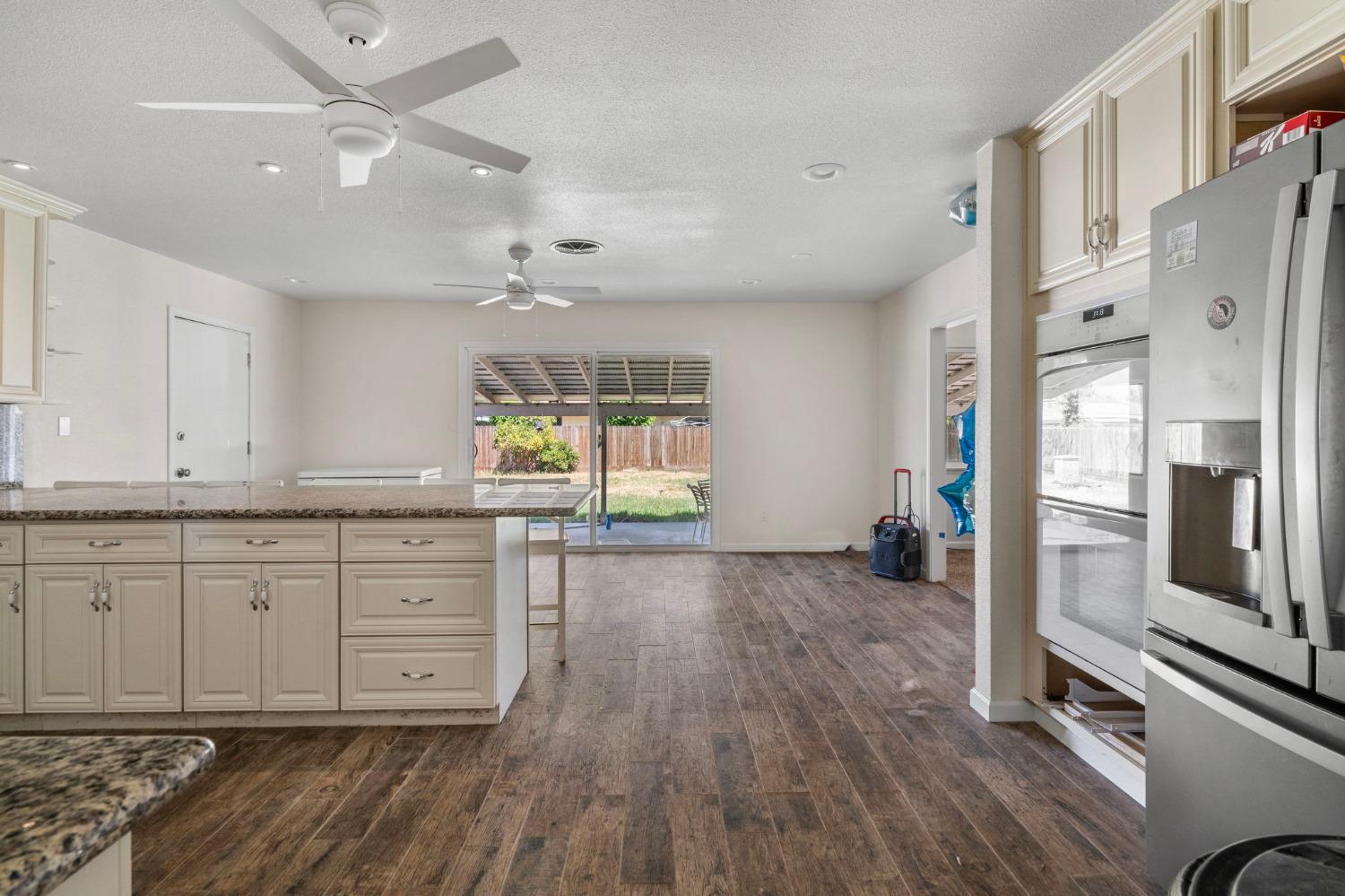 Detail Gallery Image 7 of 27 For 2635 Macgregor Ct, Modesto,  CA 95350 - 3 Beds | 2 Baths
