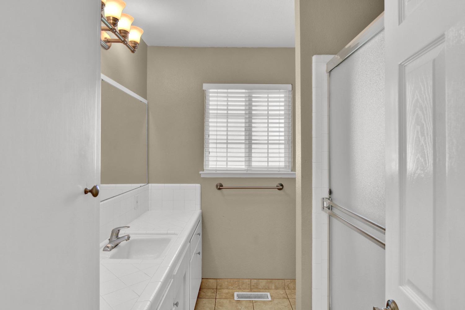 Detail Gallery Image 32 of 44 For 2805 Sheffield Ln, Modesto,  CA 95350 - 3 Beds | 2 Baths