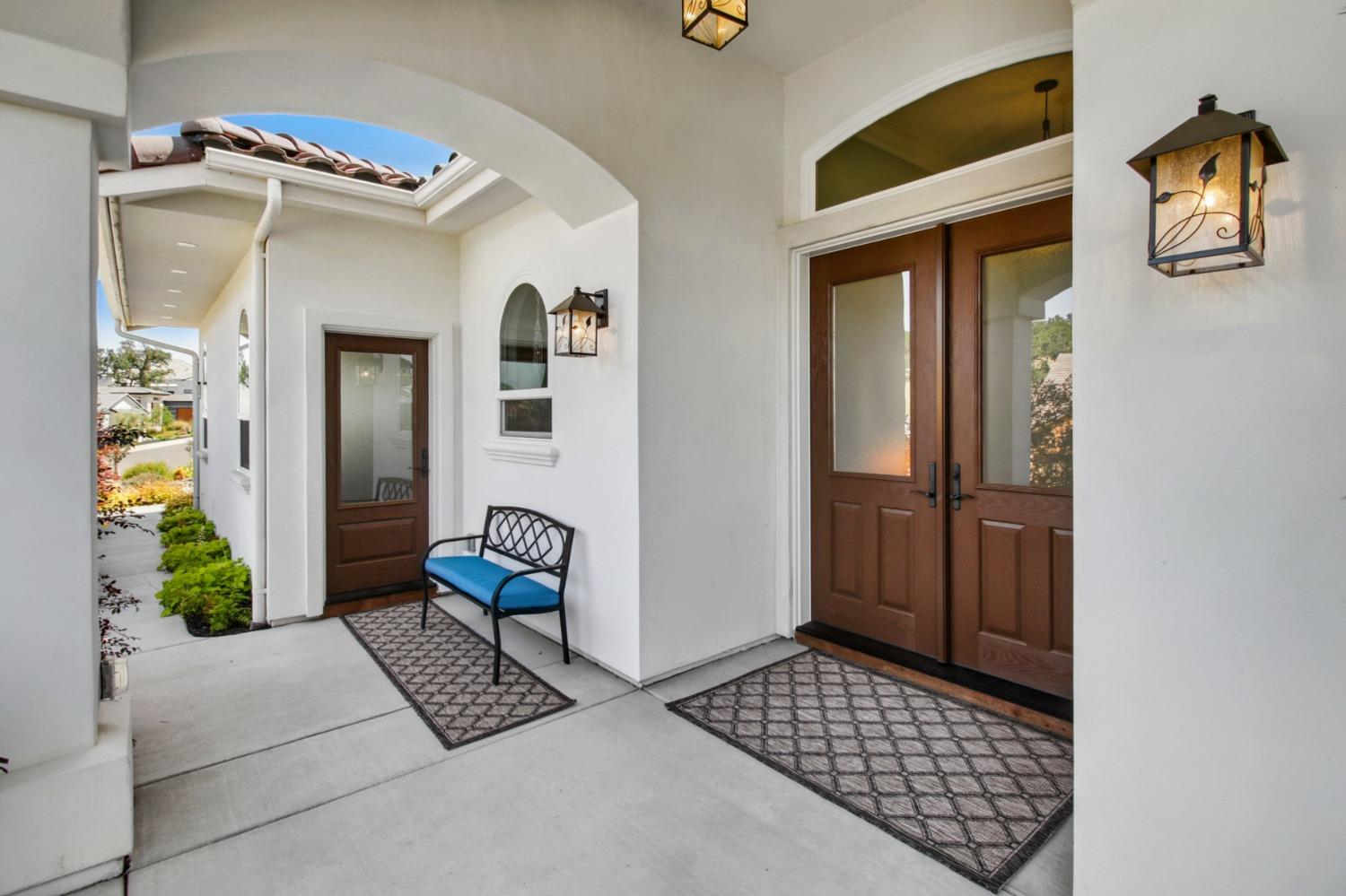 Detail Gallery Image 4 of 36 For 683 Russell Dr, Folsom,  CA 95630 - 3 Beds | 3 Baths