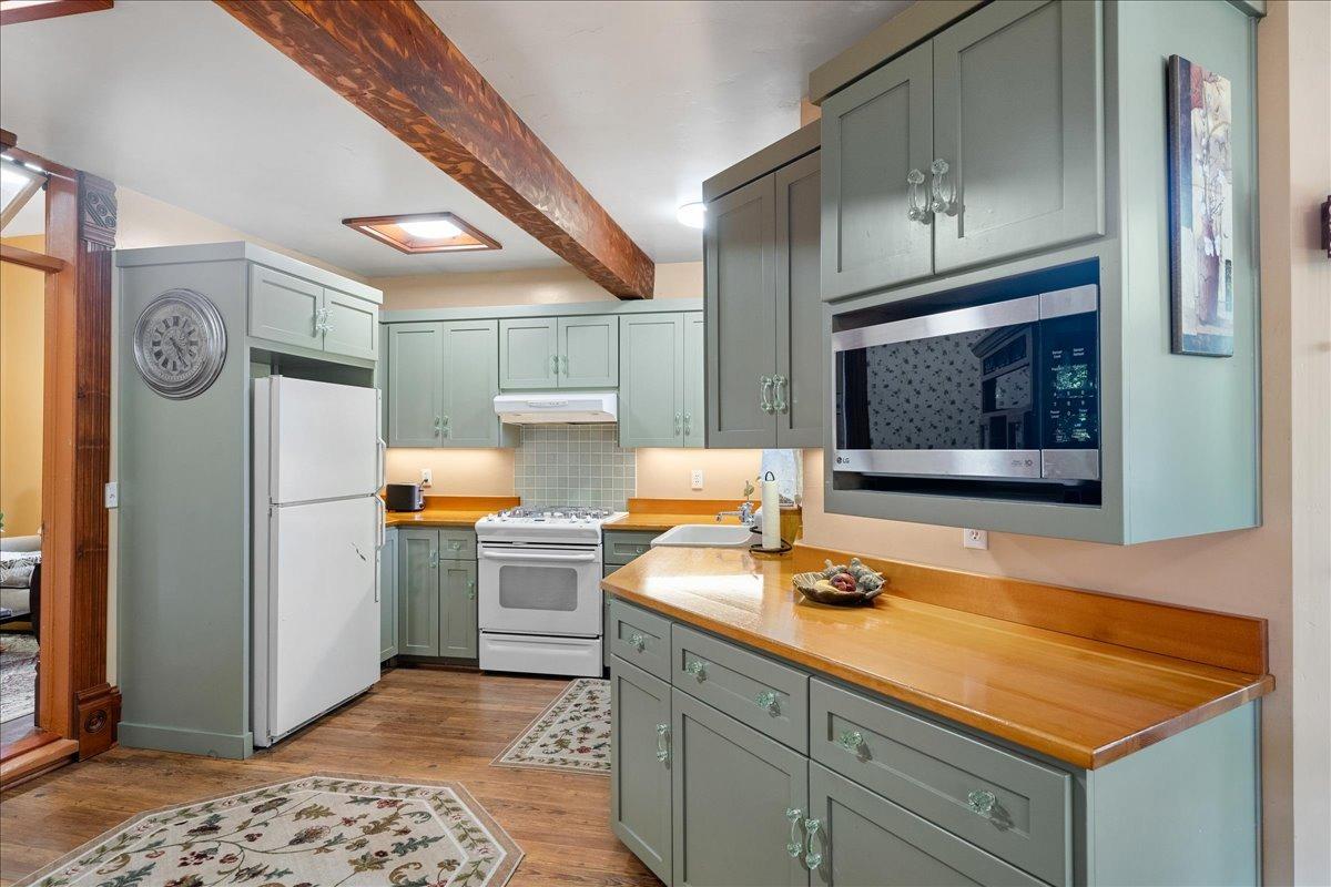 Detail Gallery Image 14 of 70 For 30 W Grass Valley St, Colfax,  CA 95713 - 4 Beds | 2 Baths