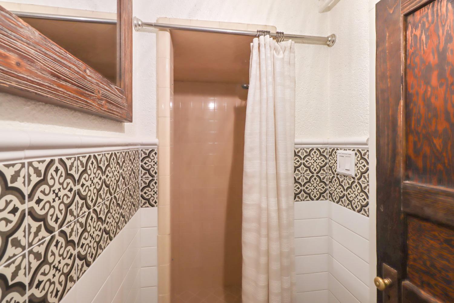Detail Gallery Image 27 of 98 For 2590 S River Rd, West Sacramento,  CA 95691 - 3 Beds | 2/1 Baths