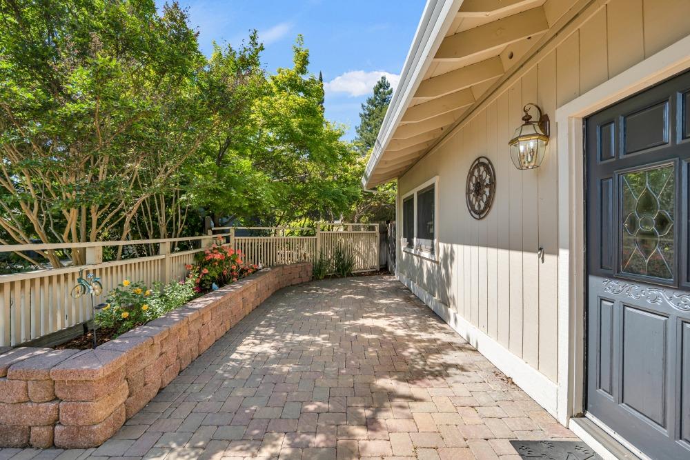Detail Gallery Image 4 of 53 For 1231 Antelope Ave, Davis,  CA 95616 - 4 Beds | 2/1 Baths