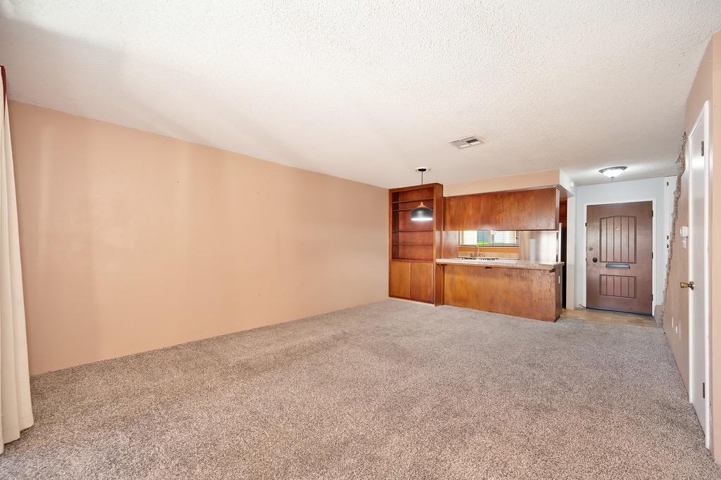 Detail Gallery Image 12 of 32 For 6018 via Casitas, Carmichael,  CA 95608 - 2 Beds | 1 Baths