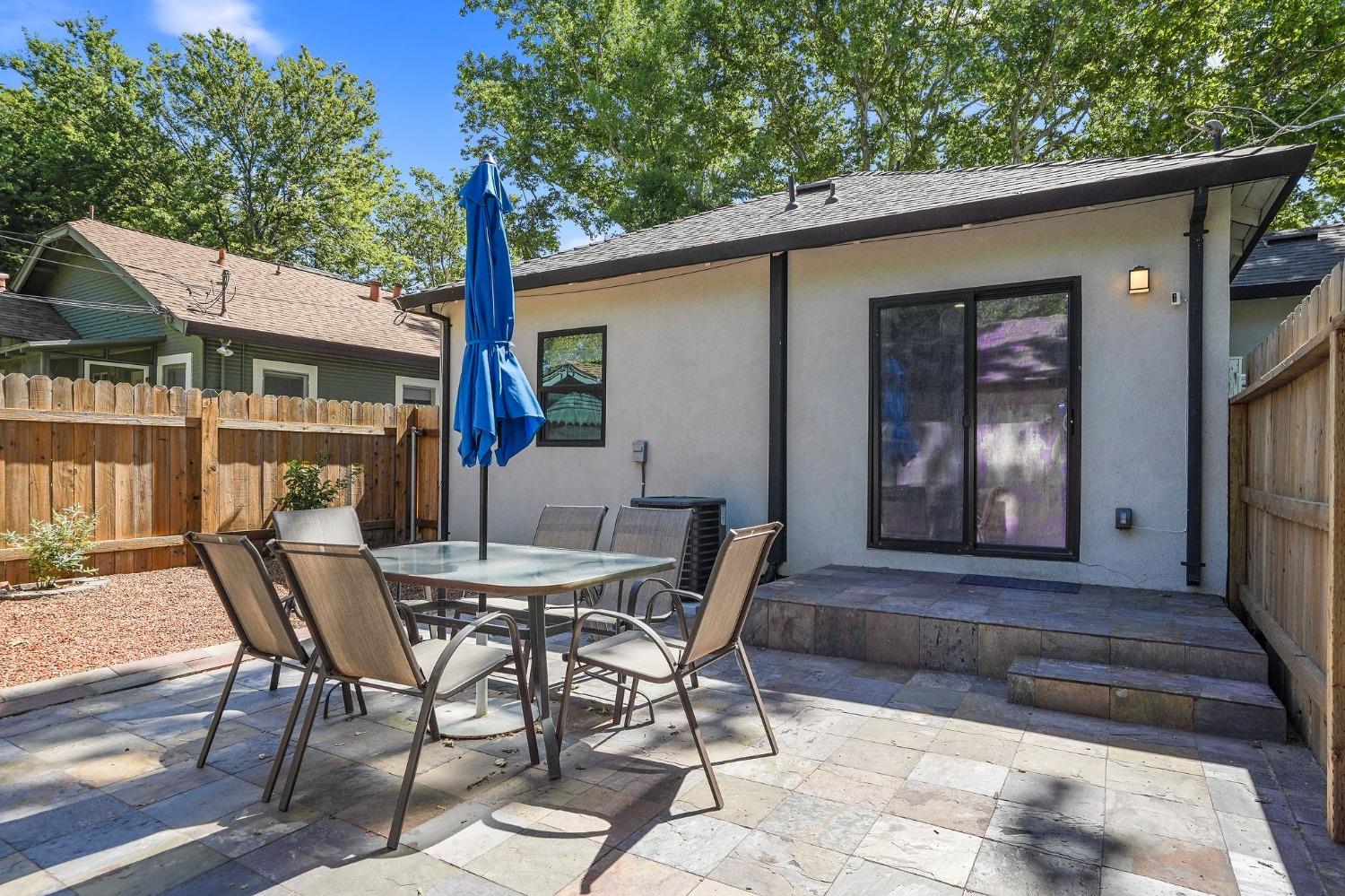 Detail Gallery Image 21 of 27 For 2640 17th St, Sacramento,  CA 95818 - 2 Beds | 2 Baths