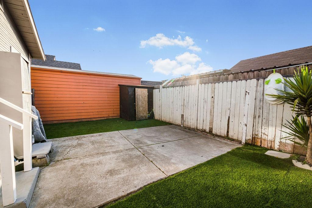 Detail Gallery Image 17 of 19 For 1811 70th Ave, Oakland,  CA 94621 - 2 Beds | 1 Baths