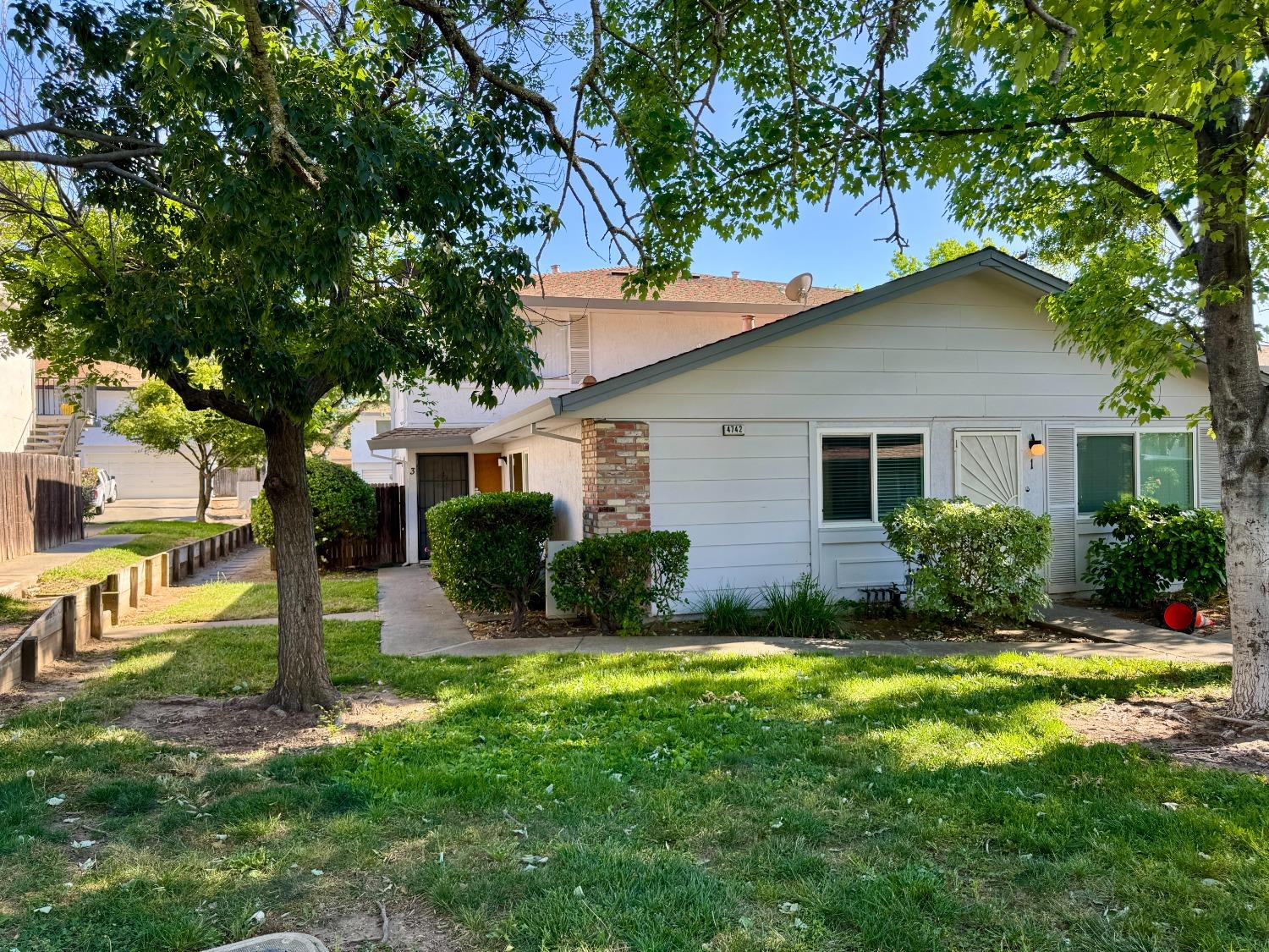 Detail Gallery Image 36 of 53 For 4742 Greenholme Dr #3,  Sacramento,  CA 95842 - 2 Beds | 1 Baths