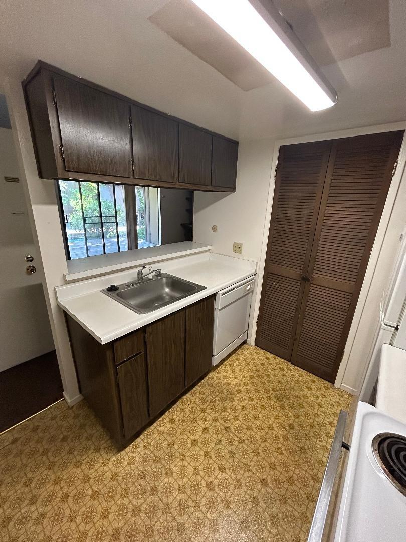 Detail Gallery Image 8 of 17 For 957 Fulton Ave #551,  Sacramento,  CA 95825 - 1 Beds | 1 Baths