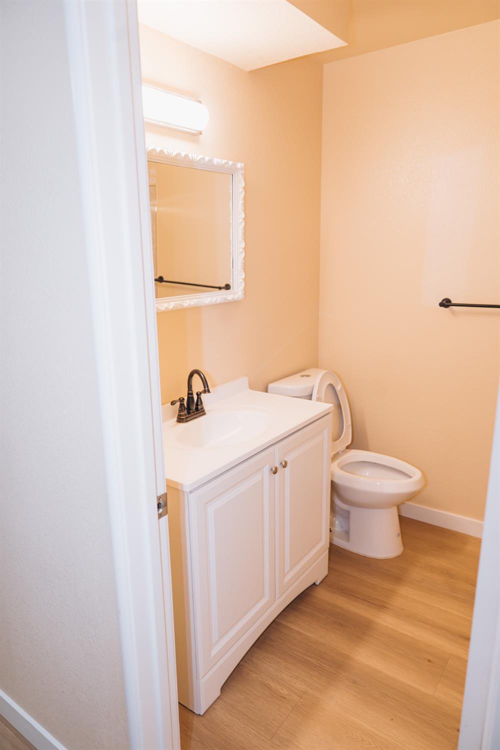 Detail Gallery Image 33 of 48 For 5100 Janell Way, Carmichael,  CA 95608 - 4 Beds | 4 Baths