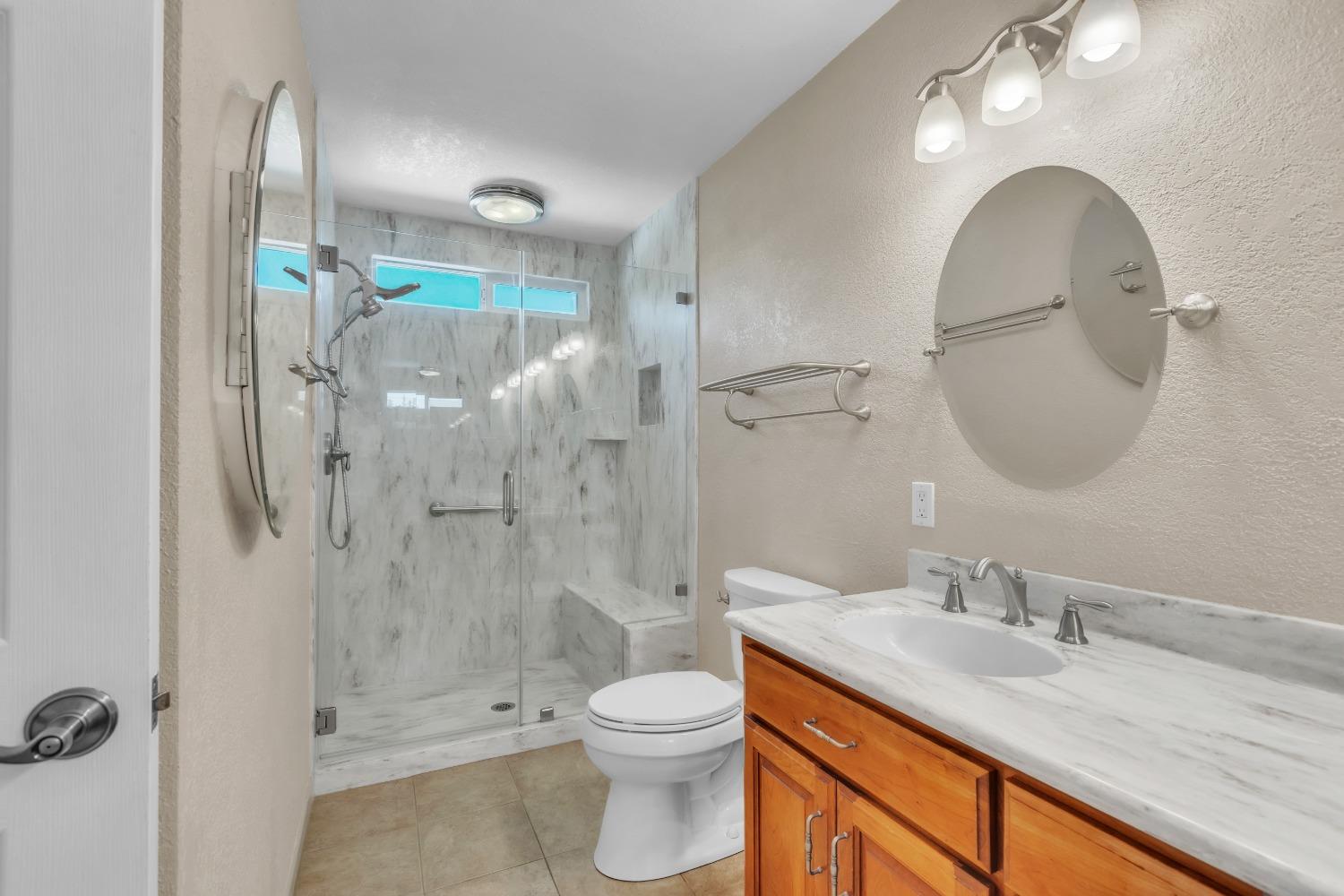 Detail Gallery Image 21 of 34 For 51 Angel Island Circle, Sacramento,  CA 95831 - 4 Beds | 2/1 Baths