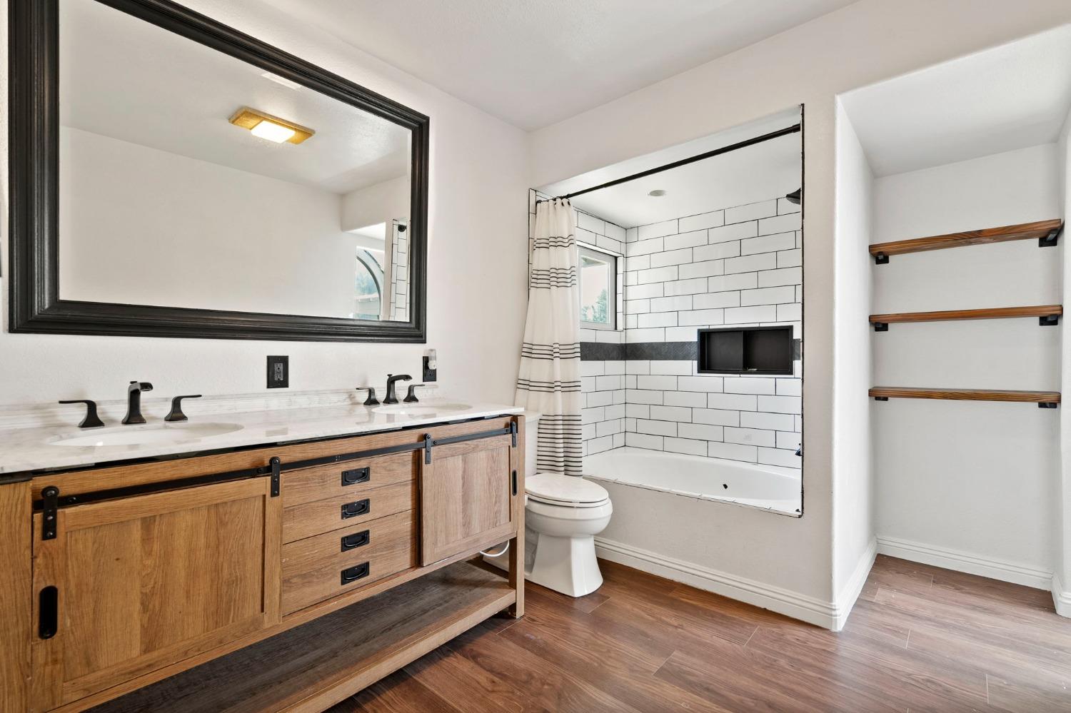 Detail Gallery Image 15 of 39 For 899 Bromley Ave, Yuba City,  CA 95993 - 3 Beds | 2 Baths