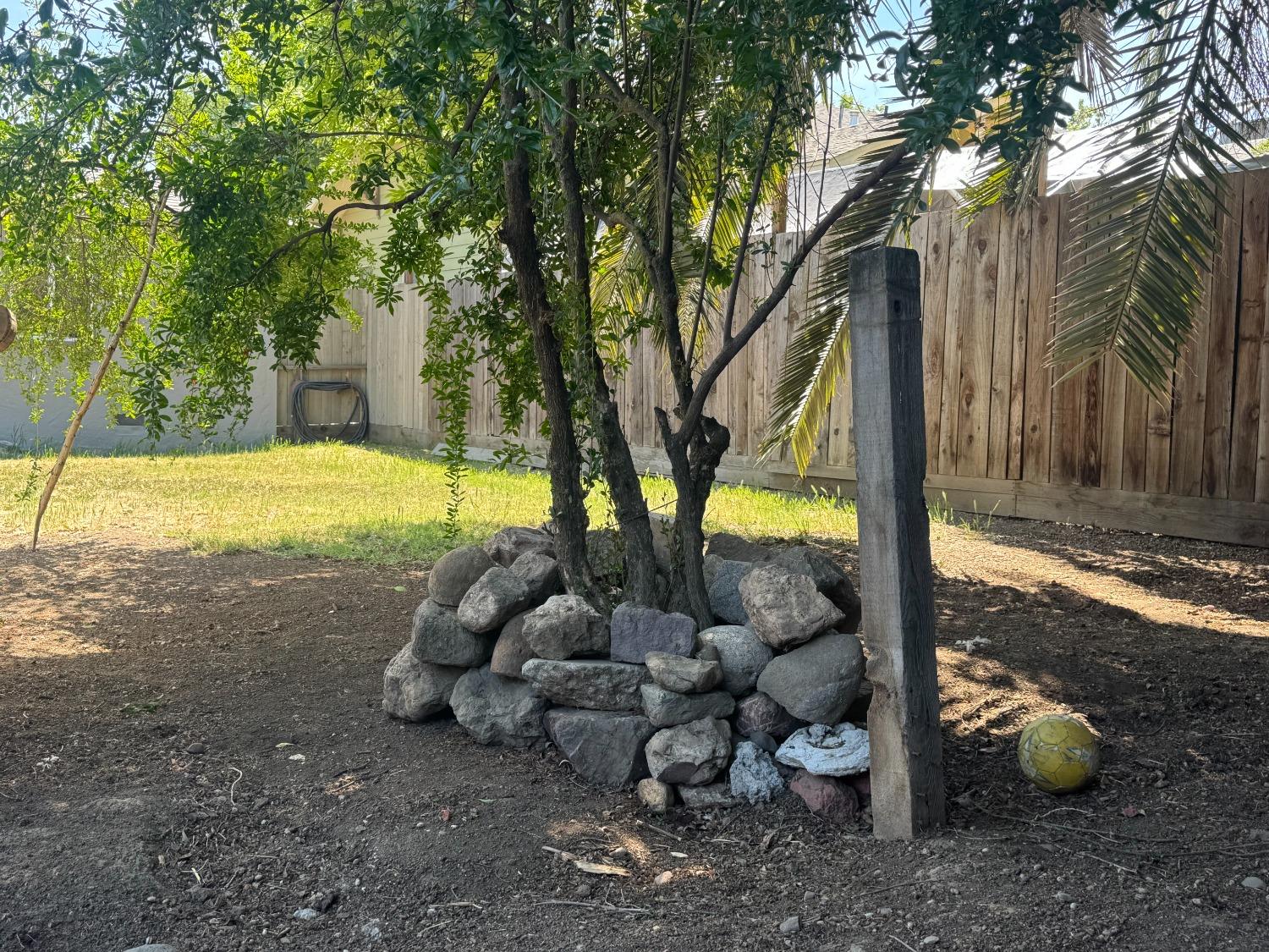 Detail Gallery Image 16 of 22 For 1243 4th St, Los Banos,  CA 93635 - 2 Beds | 1/1 Baths