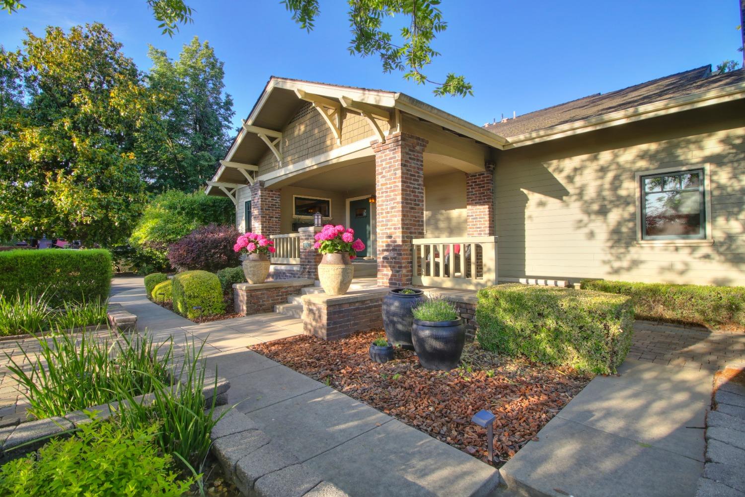 Detail Gallery Image 8 of 73 For 3232 Norris Ave, Sacramento,  CA 95821 - 4 Beds | 3 Baths