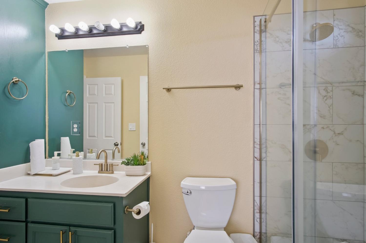 Detail Gallery Image 16 of 20 For 171 Eagleglen Ave, Turlock,  CA 95380 - 4 Beds | 2 Baths