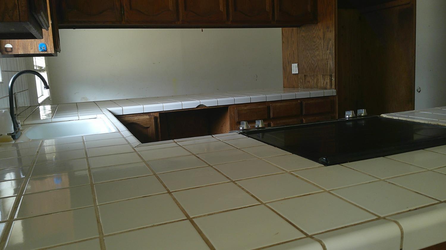 Detail Gallery Image 12 of 34 For 23634 August Ave, Hilmar,  CA 95324 - 4 Beds | 2/1 Baths