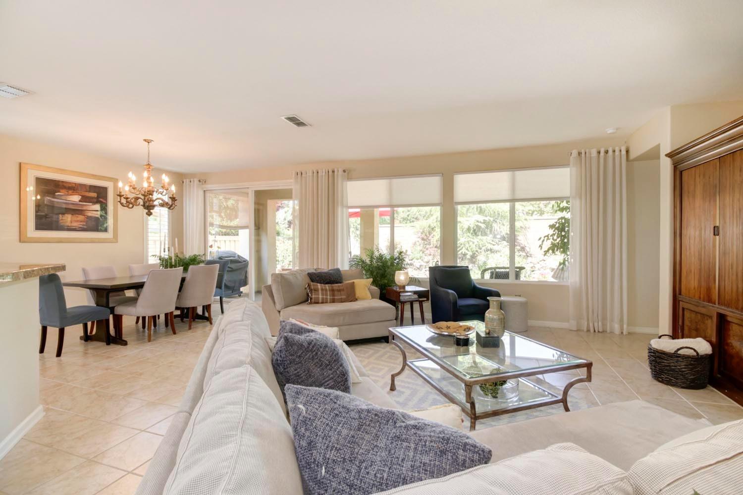 Detail Gallery Image 9 of 44 For 1960 Viola View Ct, Lincoln,  CA 95648 - 2 Beds | 2 Baths
