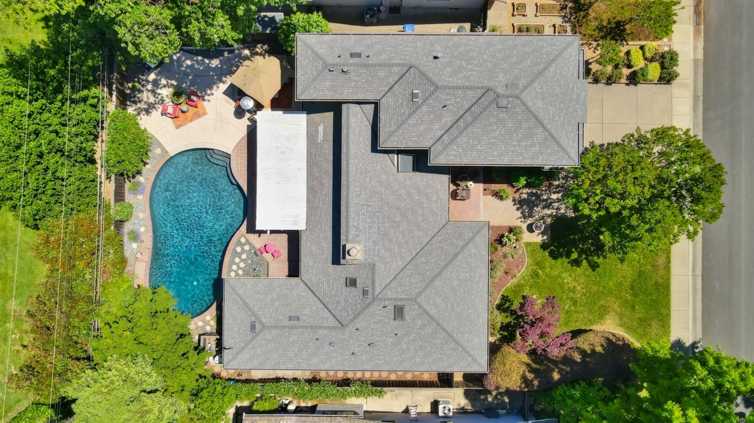 Detail Gallery Image 5 of 68 For 120 Clunie Dr, Sacramento,  CA 95864 - 4 Beds | 3/1 Baths