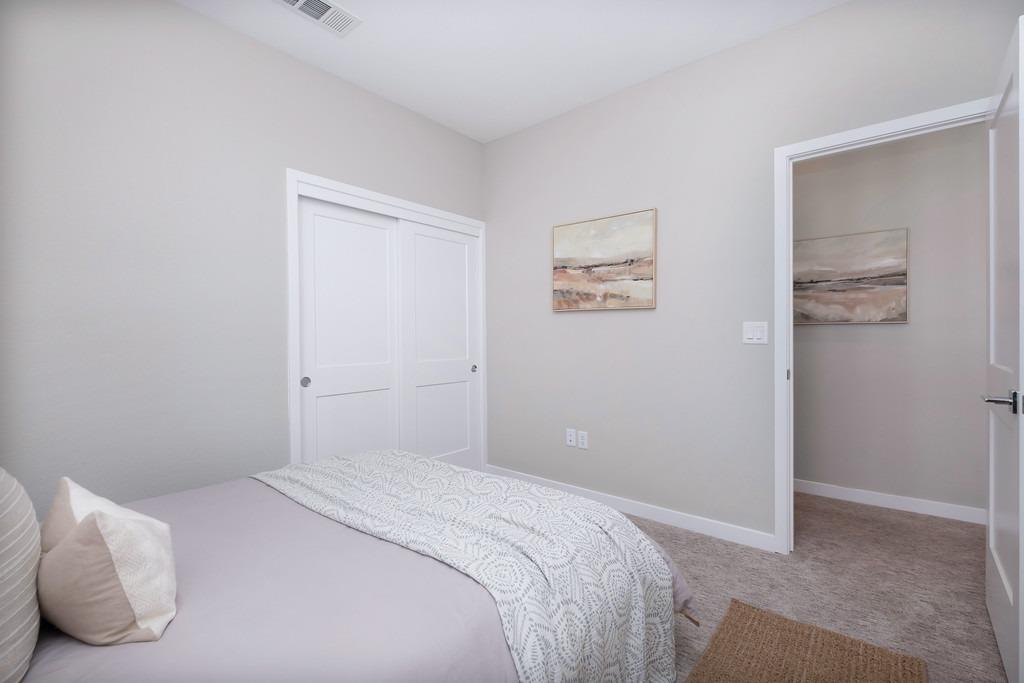 Detail Gallery Image 32 of 89 For 142 Fonseca St, Sacramento,  CA 95816 - 3 Beds | 3/1 Baths