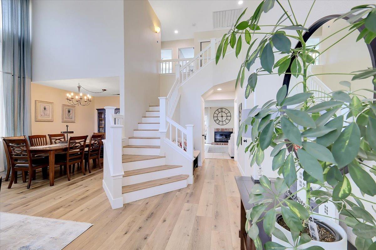 Detail Gallery Image 7 of 93 For 516 Radisson Dr, Yuba City,  CA 95991 - 5 Beds | 3 Baths