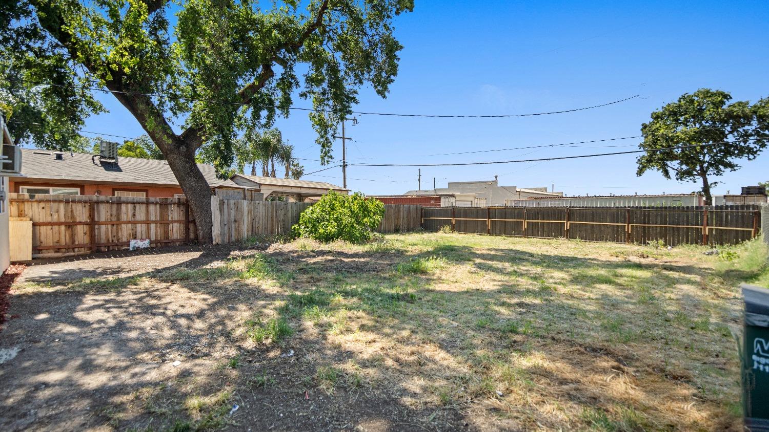 E Myrtle Street, Stockton, California image 18