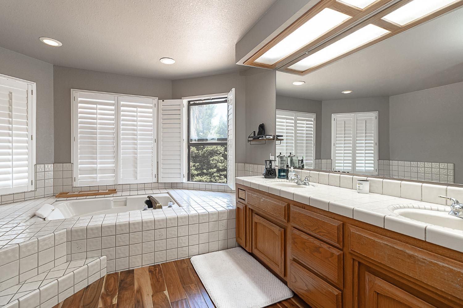 Detail Gallery Image 24 of 33 For 9925 Poppy Hills Dr, Oakdale,  CA 95361 - 4 Beds | 2 Baths