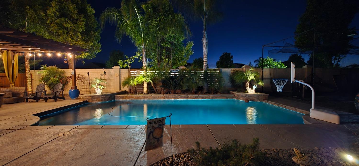 Detail Gallery Image 23 of 39 For 1731 Crystal Ct, Los Banos,  CA 93635 - 4 Beds | 2 Baths
