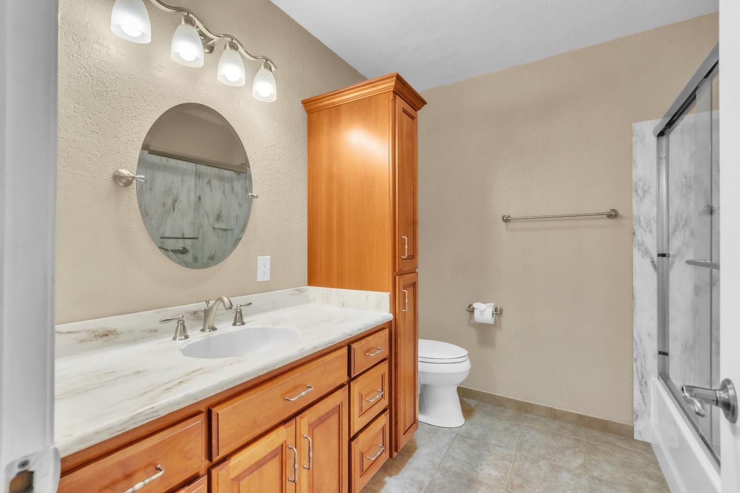 Detail Gallery Image 18 of 34 For 51 Angel Island Circle, Sacramento,  CA 95831 - 4 Beds | 2/1 Baths