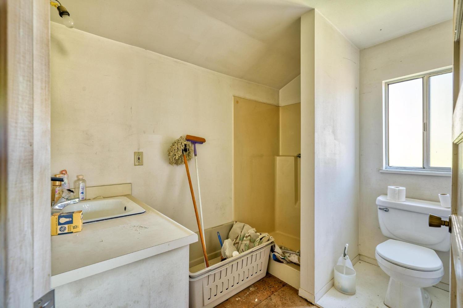 Detail Gallery Image 41 of 53 For 211 N Maple, Manteca,  CA 95336 - 3 Beds | 1 Baths