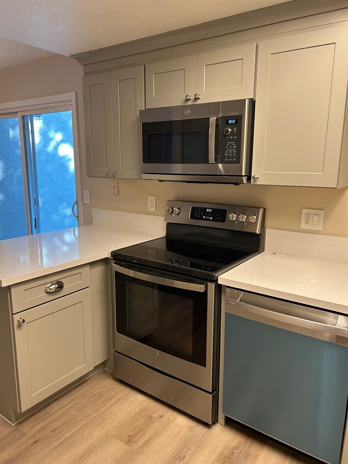 Detail Gallery Image 5 of 28 For 6232 Tishimingo Ct, Citrus Heights,  CA 95621 - 3 Beds | 1/1 Baths