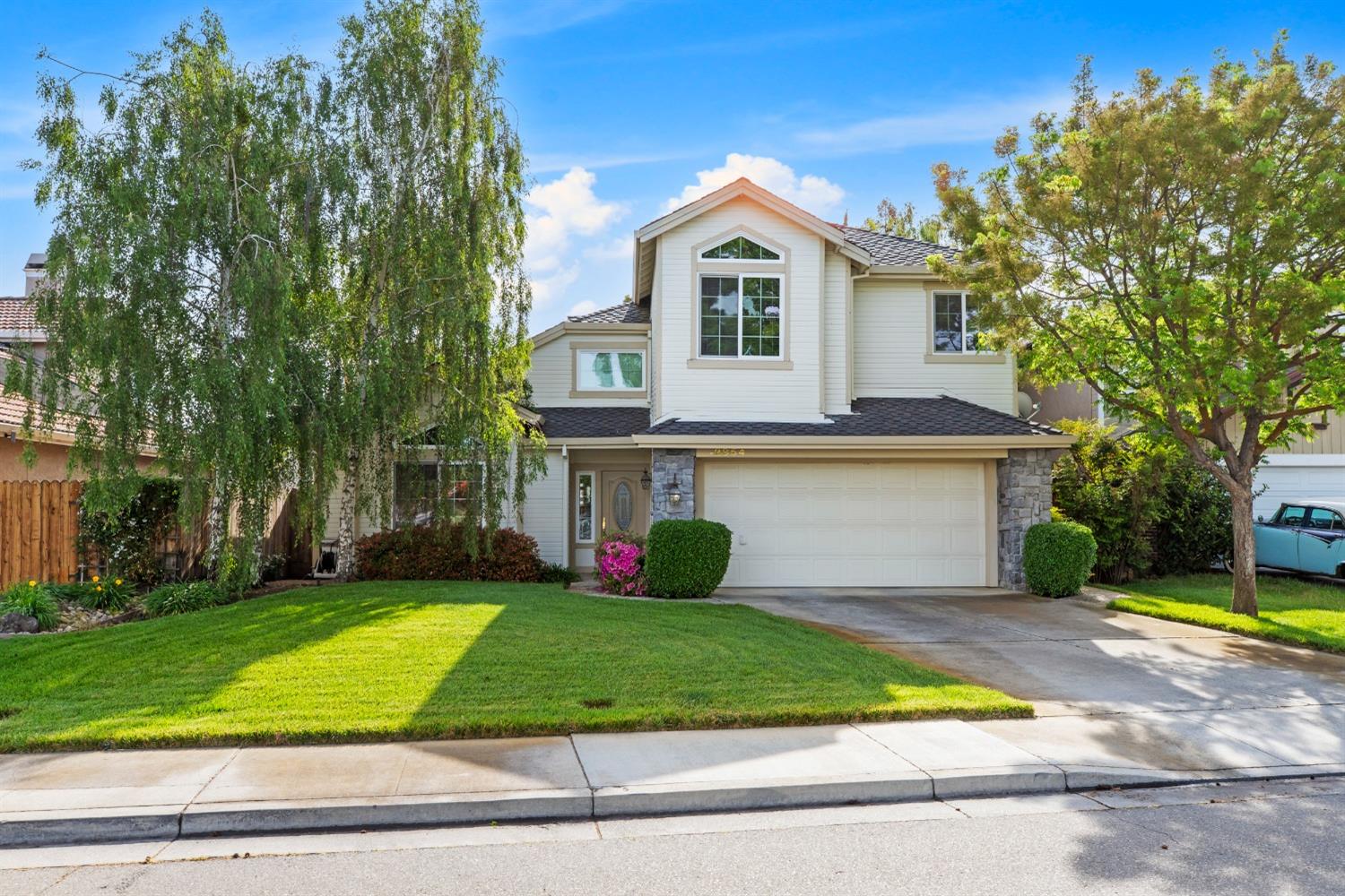 Detail Gallery Image 1 of 36 For 2954 Savanna Dr, Tracy,  CA 95377 - 3 Beds | 2/1 Baths