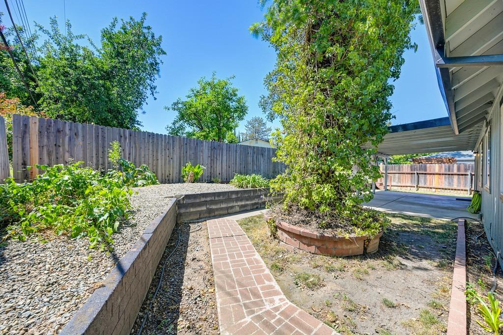 Detail Gallery Image 27 of 30 For 5801 Pecan Ave, Orangevale,  CA 95662 - 4 Beds | 2/1 Baths