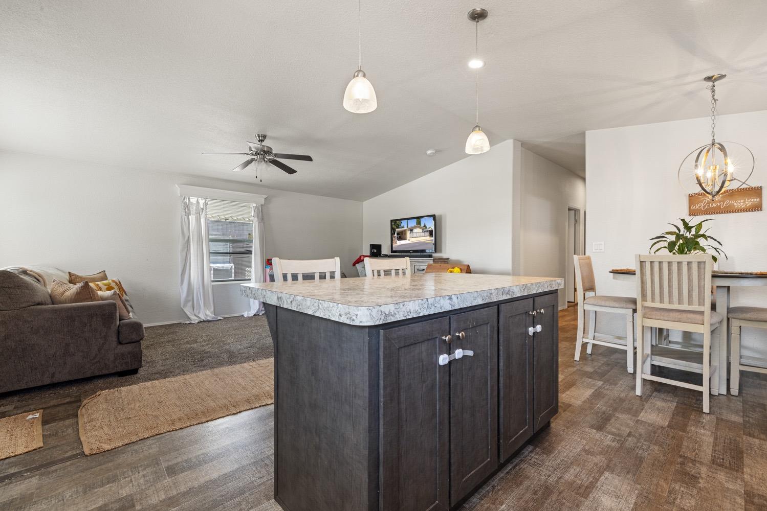 Detail Gallery Image 13 of 32 For 900 Old Stockton Rd 104, Oakdale,  CA 95361 - 3 Beds | 2 Baths