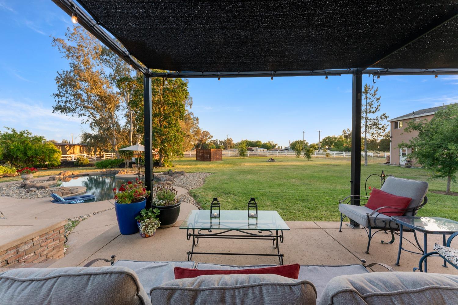 Detail Gallery Image 73 of 99 For 11750 Cresthill Dr, Elk Grove,  CA 95624 - 4 Beds | 2 Baths