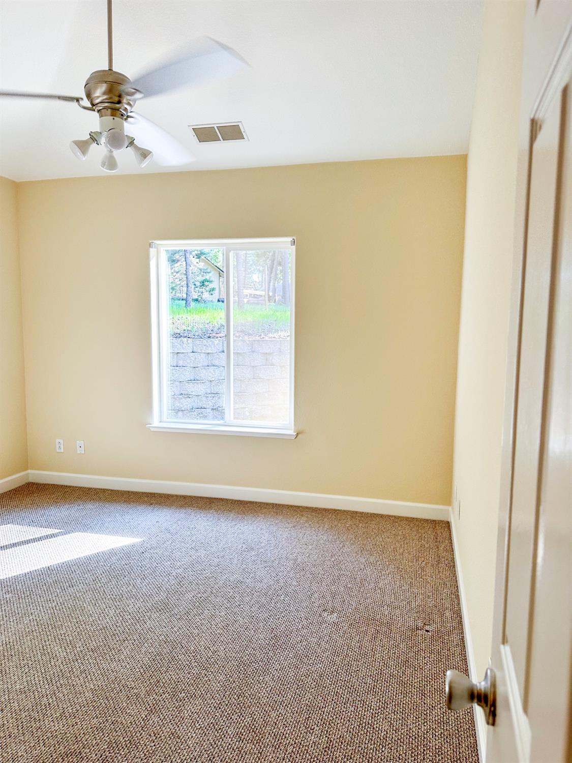 Detail Gallery Image 11 of 23 For 5534 Mockingbird Ct., Foresthill,  CA 95631 - 3 Beds | 2 Baths