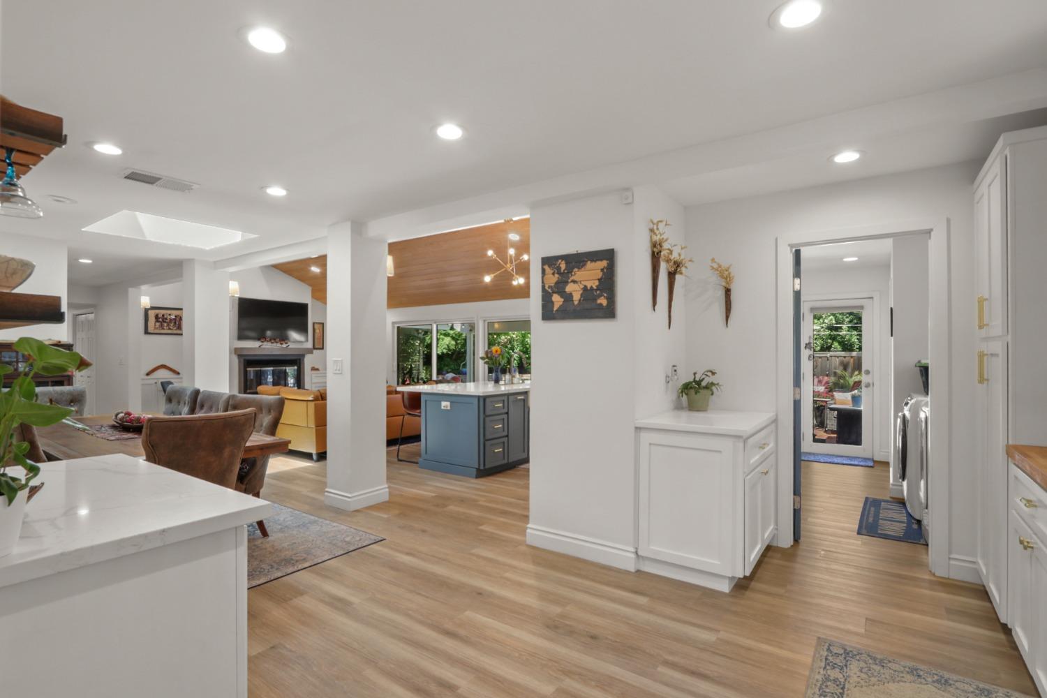 Detail Gallery Image 22 of 68 For 120 Clunie Dr, Sacramento,  CA 95864 - 4 Beds | 3/1 Baths