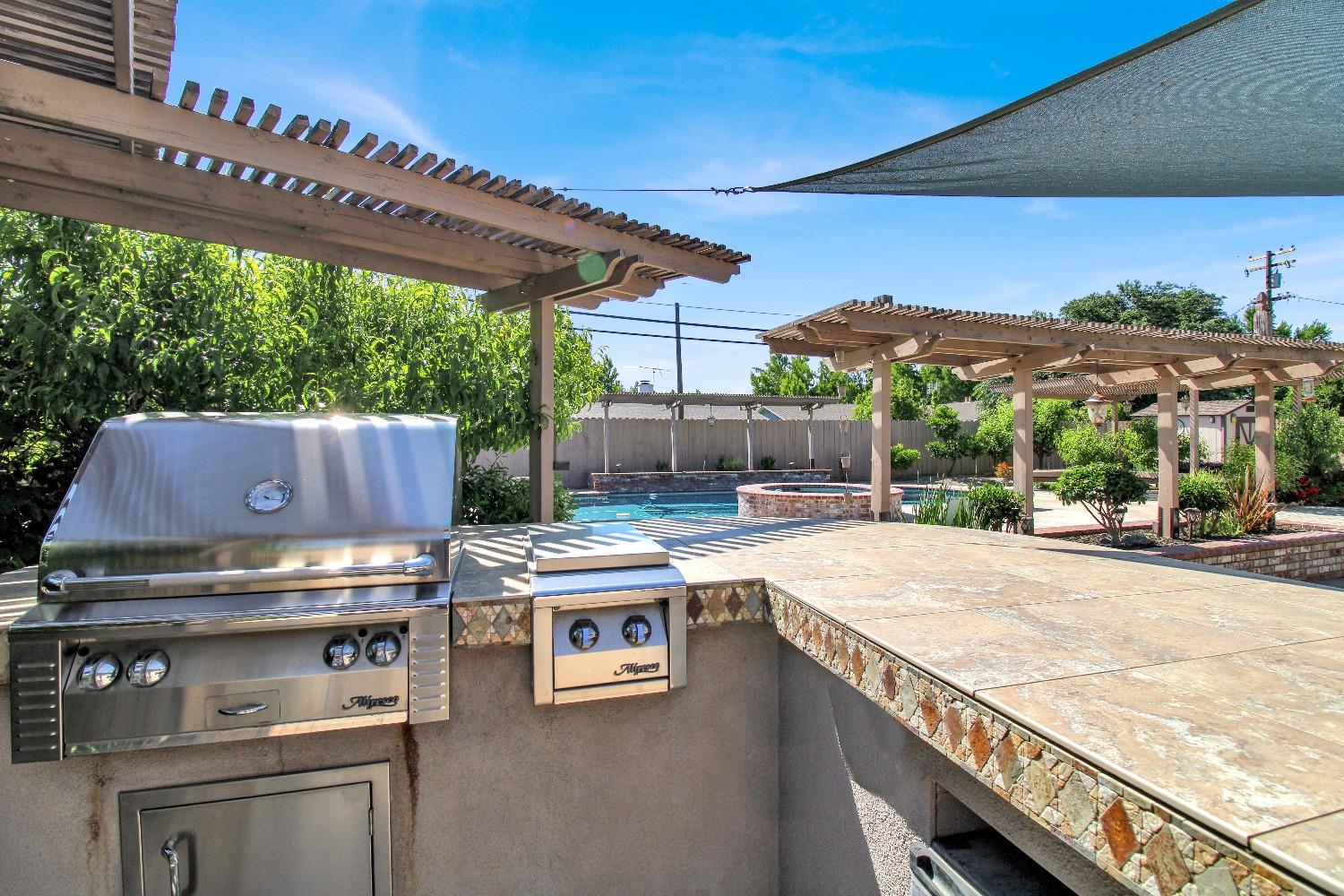 Detail Gallery Image 18 of 44 For 2805 Sheffield Ln, Modesto,  CA 95350 - 3 Beds | 2 Baths