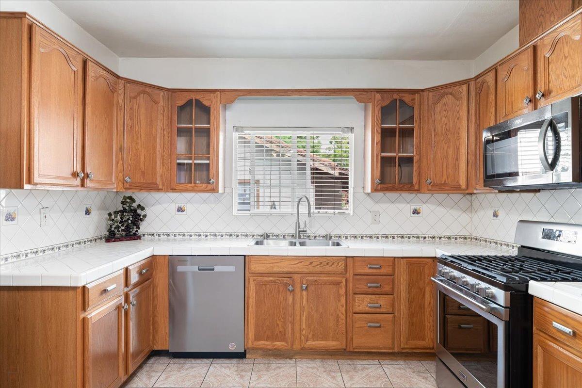 Detail Gallery Image 25 of 35 For 120 W Jackson St, Stockton,  CA 95206 - 3 Beds | 1 Baths