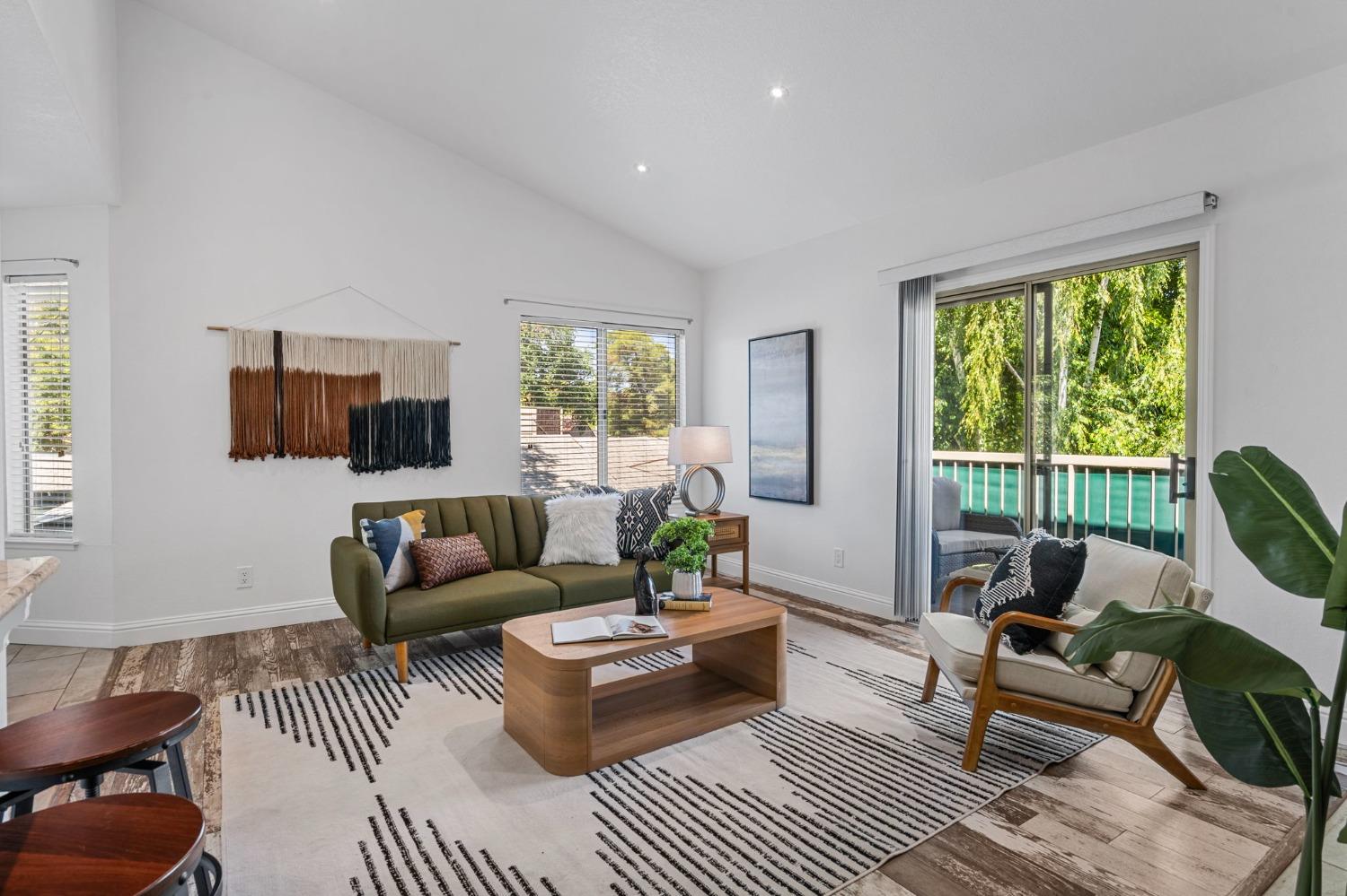 Detail Gallery Image 5 of 28 For 999 Porter Ave #12,  Stockton,  CA 95207 - 2 Beds | 1 Baths