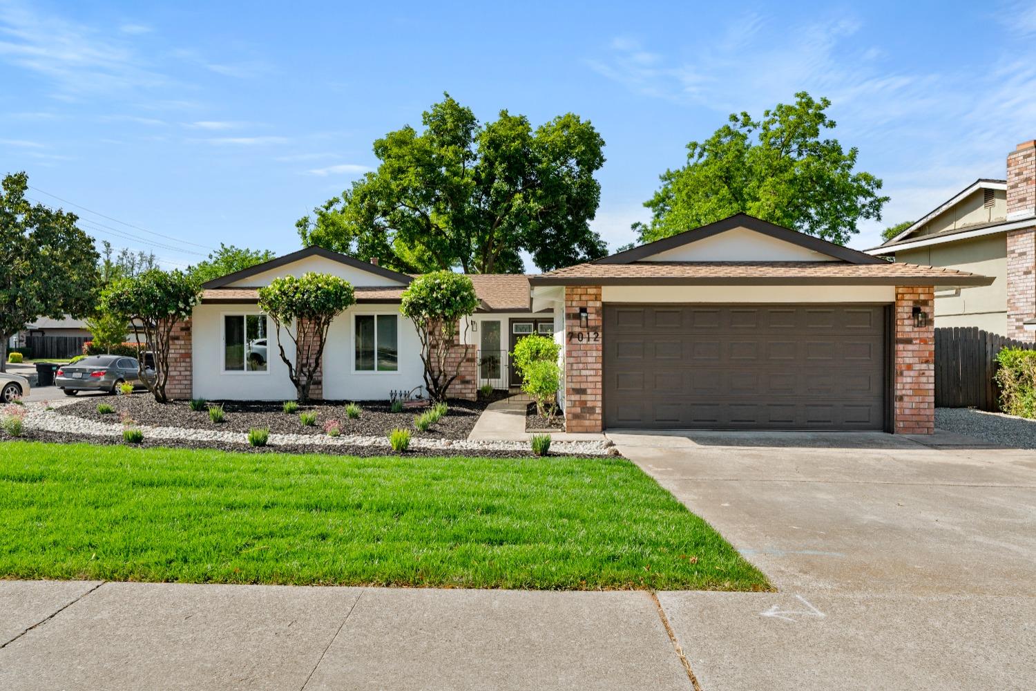 Detail Gallery Image 5 of 60 For 7012 Robin Rd, Fair Oaks,  CA 95628 - 4 Beds | 2 Baths