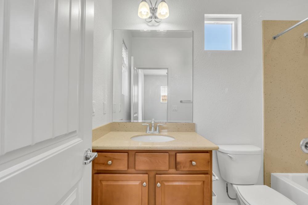 Detail Gallery Image 25 of 39 For 277 W Saint Francis Ave, Mountain House,  CA 95391 - 3 Beds | 3 Baths